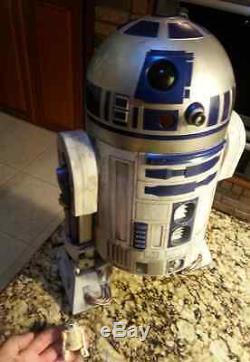 1 STAR WARS prop LUKE SKYWALKER'S Droid R2 D2 Head moves lights NICE