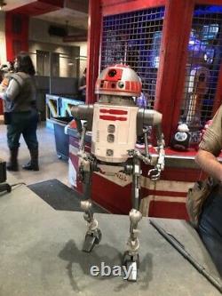 Disney Parks Star Wars Galaxy's Edge Ferry Droid Depot Accessory Set R2-D2 Legs