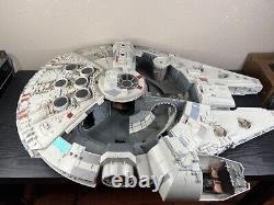 Hasbro Star Wars 2008 Legacy Collection Light Up Millenium Falcon Toy Ship