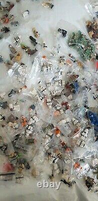 Huge collection of 1225 Lego Star Wars minifigures and huge set of accessories