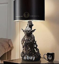 NEW STAR WARS Jedi Master Yoda Masterpiece Tabletop Lamp In The Box