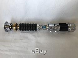 Obi-wan Kenobi Lightsaber with light up crystal chamber