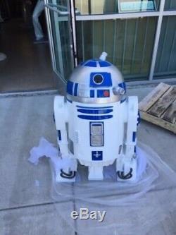 Robot Butler R2D2 Star Wars Prop Display