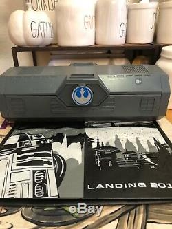 Star Wars Galaxys Edge 2019 Rey (Anakin, Luke) Lightsaber Hilt & Reusable Bag