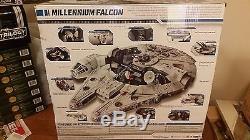 Star Wars Legacy Collection 2 1/2 Foot Long New Millennium Falcon Biggest MISB