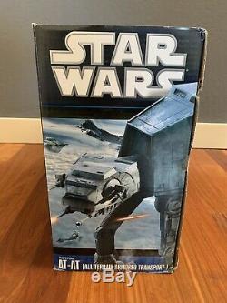 Star Wars Legacy Collection Electronic Imperial AT-AT Walker 2010