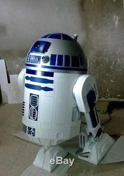 Star Wars Life Size R2D2 with lights & sounds Full Size Prop