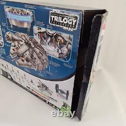Star Wars Trilogy Collection Millennium Falcon Hasbro 2004 Vintage Sound Lights
