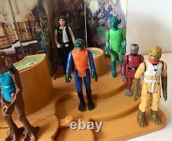 Vintage l978 Star Wars Cantina Playset & 9 vintage figures lot & paper wall READ